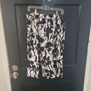Anne Klein Black and White Floral A-Line Skirt